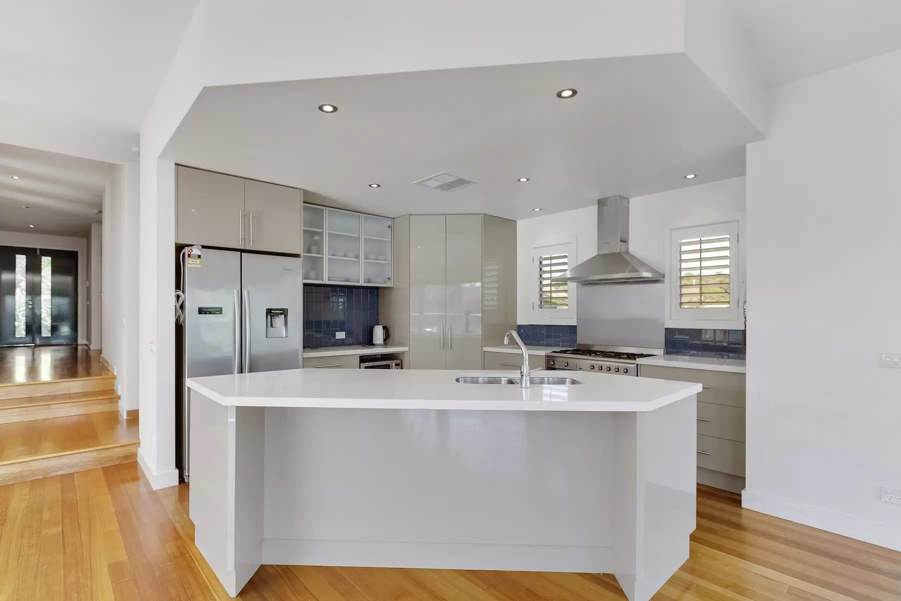 16 Lawrance Grove, Portsea, Portsea - Thumbnail 7
