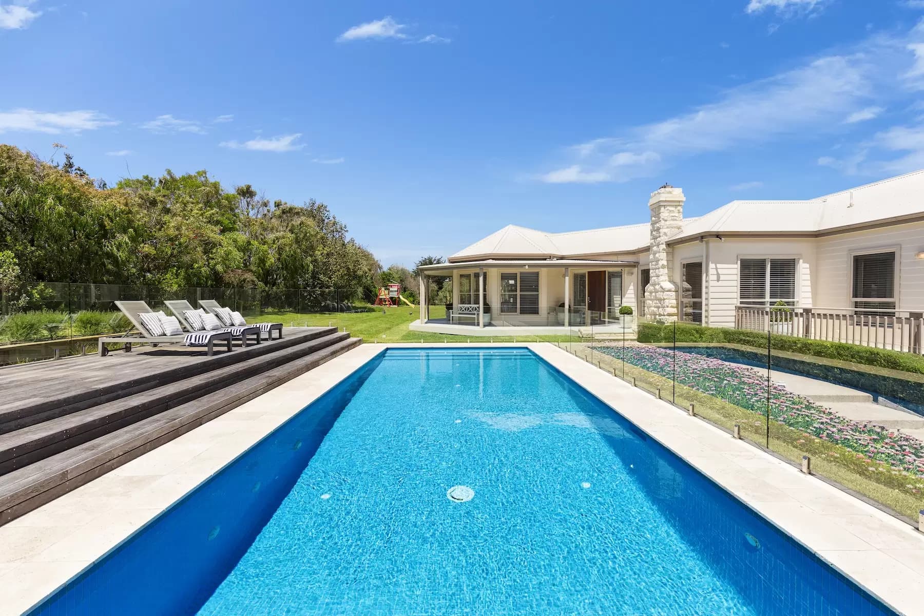 33 Salonika Street, Sorrento, Sorrento - Image 1