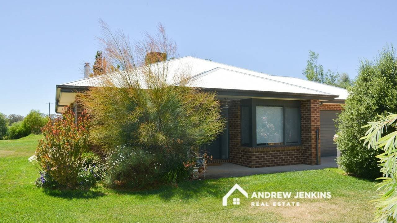 1.86 HA Lifestyle Property, Strathmerton - Image 1