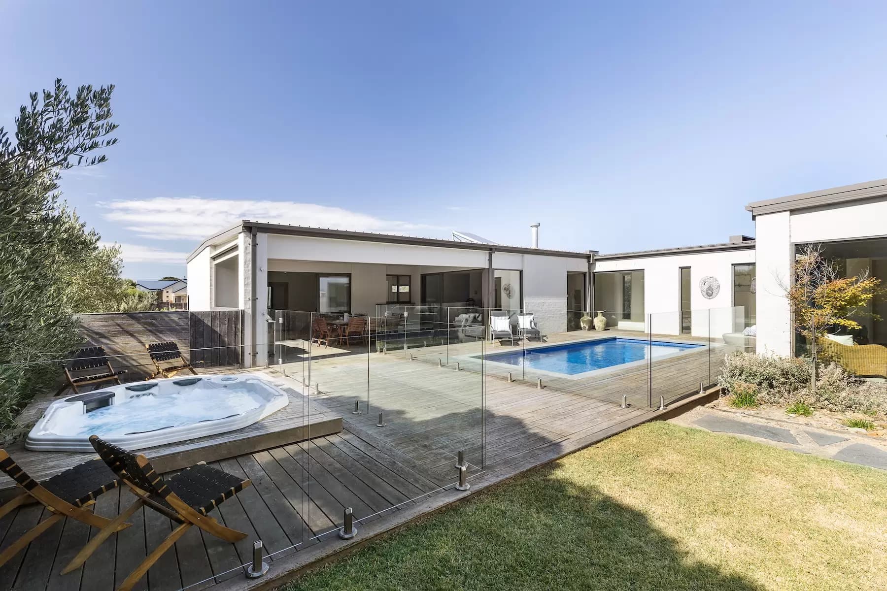 2 Capri Grove, Sorrento, Sorrento - Image 1