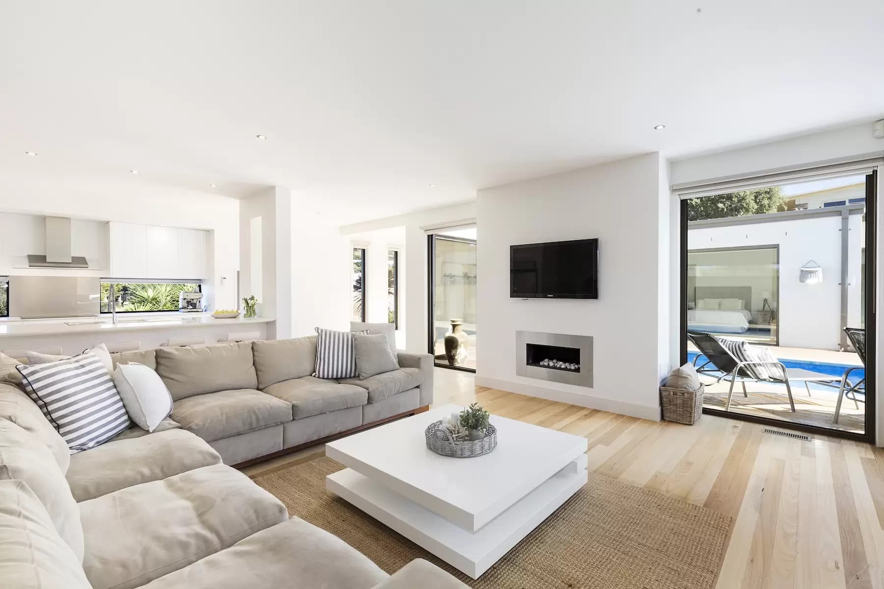2 Capri Grove, Sorrento, Sorrento - Thumbnail 6