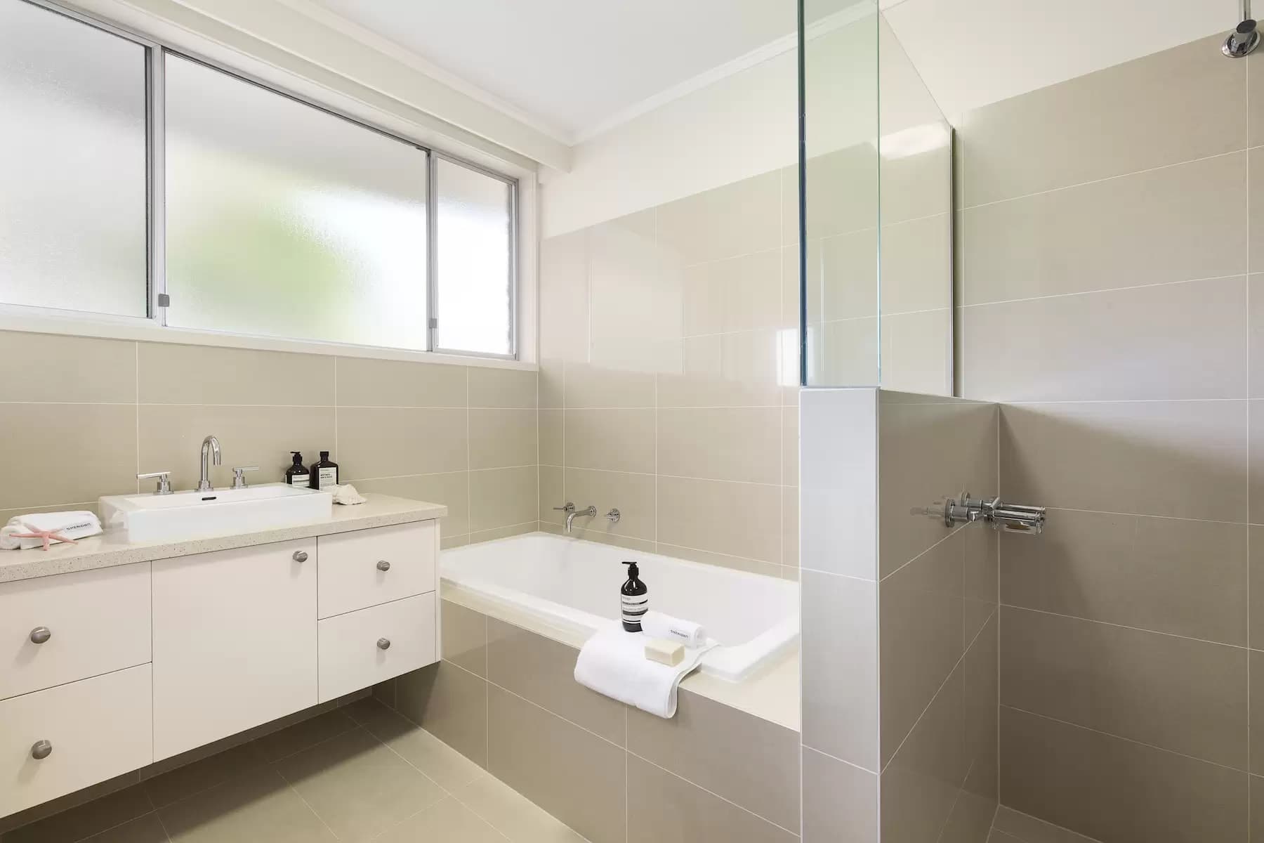 16 Welbeck Avenue, Portsea, Portsea - Thumbnail 7