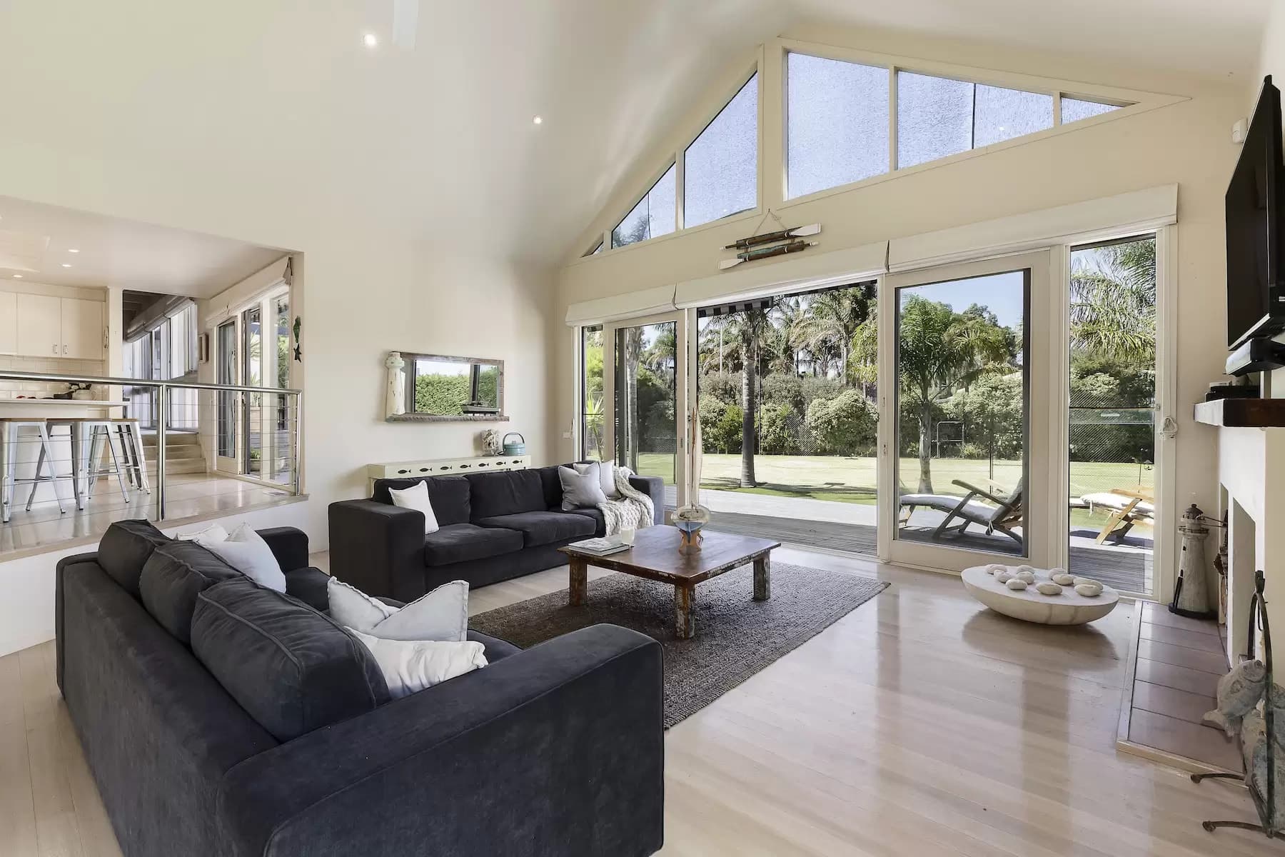 33 Martins Lane, Portsea, Portsea - Thumbnail 2