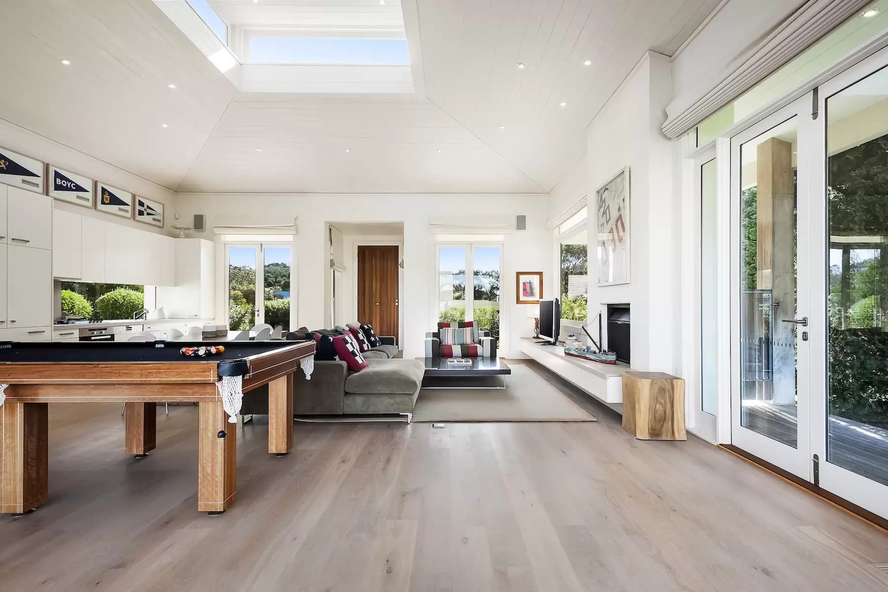 11 Lawrance Grove, Portsea, Portsea - Thumbnail 2