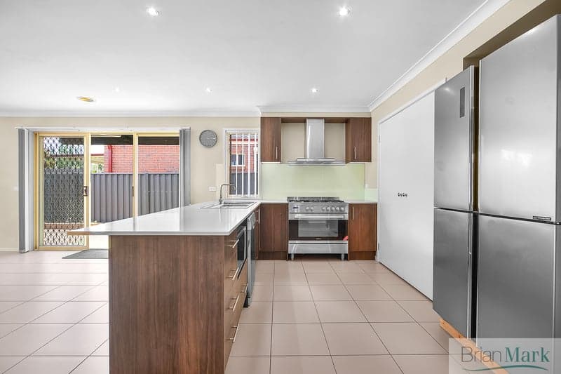 527 Morris Road, Truganina - Thumbnail 3