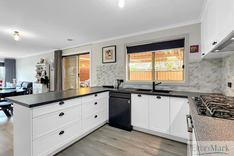 6 Gentzen Drive, Wyndham Vale - Thumbnail 2