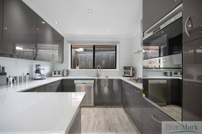 14 Topaz Avenue, Wyndham Vale - Thumbnail 2