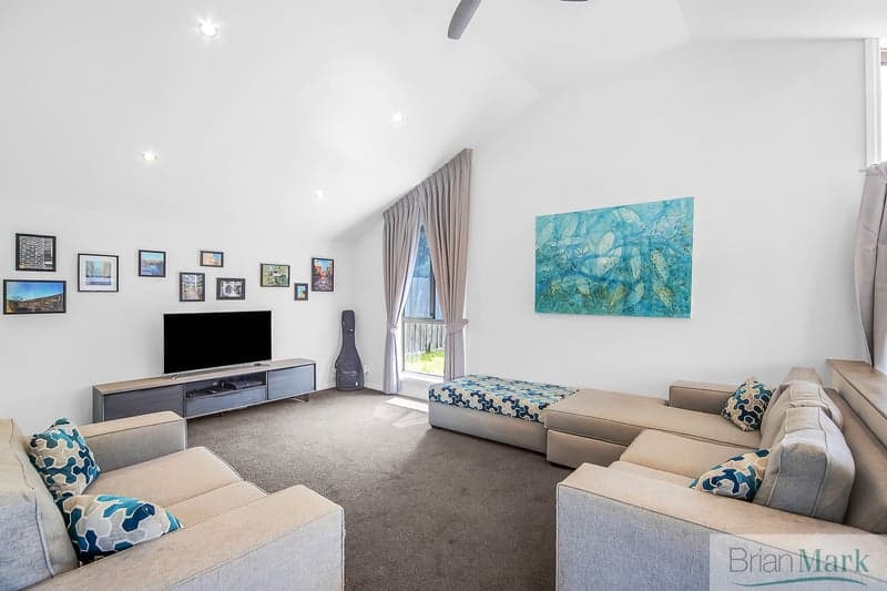14 Topaz Avenue, Wyndham Vale - Thumbnail 7