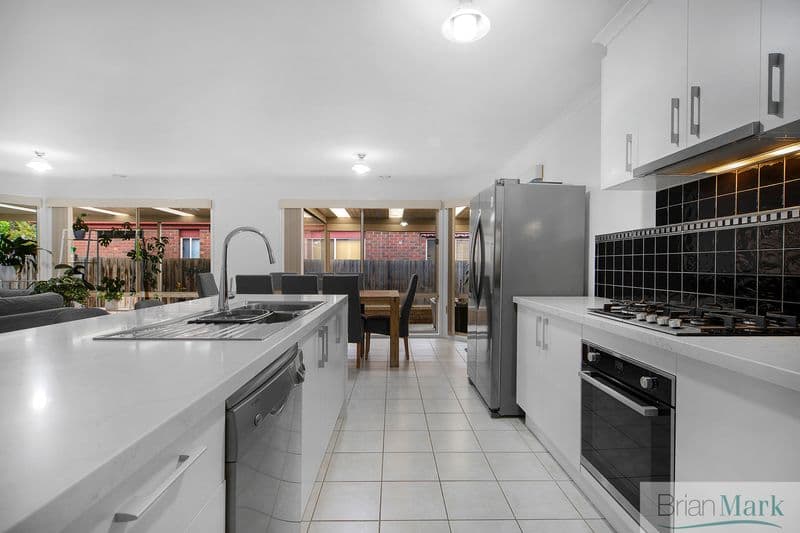 12 Governor Close, Tarneit - Thumbnail 4