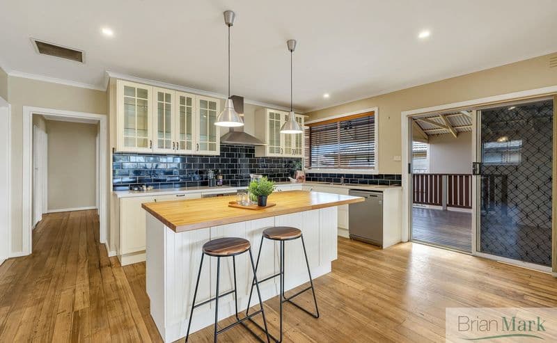 67 Mossfiel Drive, Hoppers Crossing - Thumbnail 2