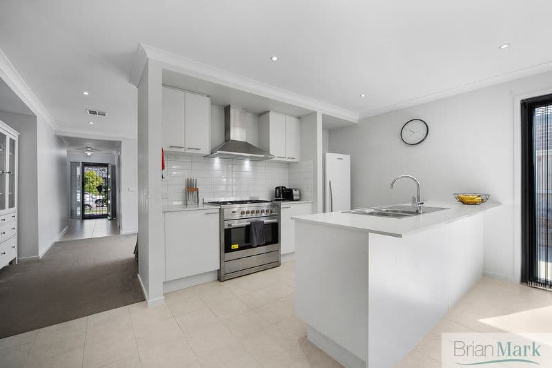 13 Bolte Drive, Truganina - Thumbnail 2