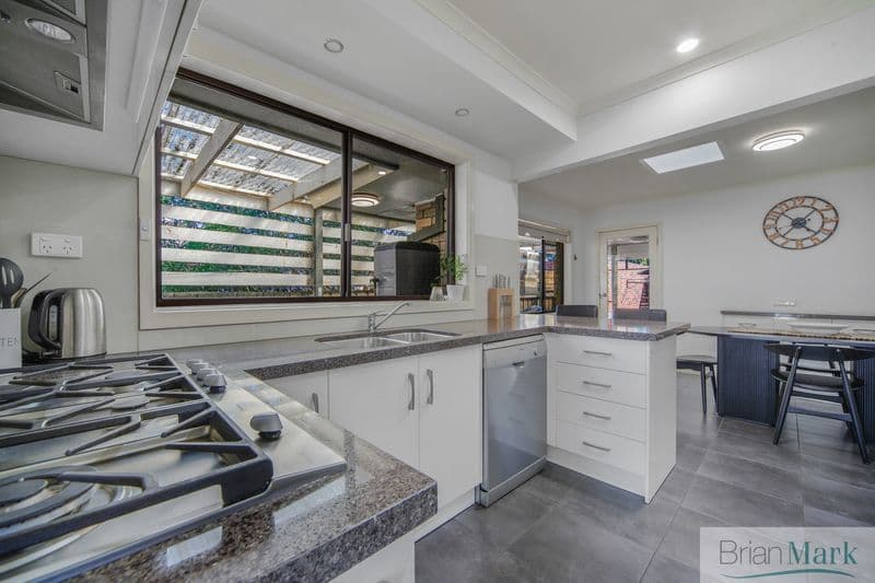 8 Lantana Avenue, Hoppers Crossing - Thumbnail 2