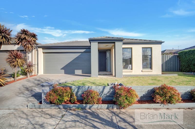 49 Canunda Way, Tarneit - Image 1