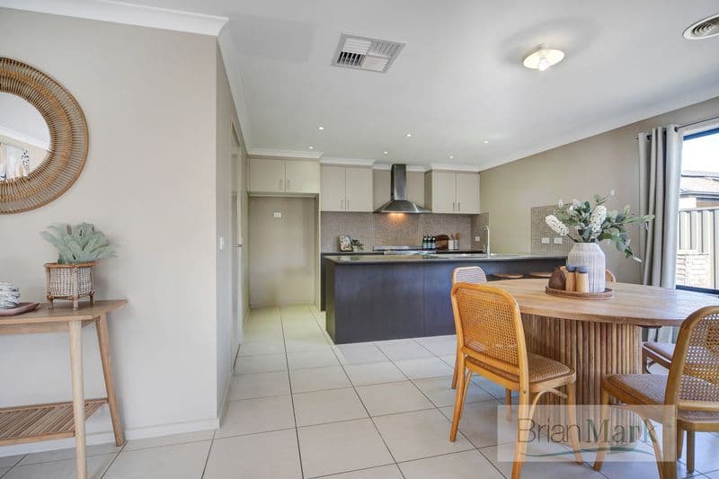49 Canunda Way, Tarneit - Thumbnail 4