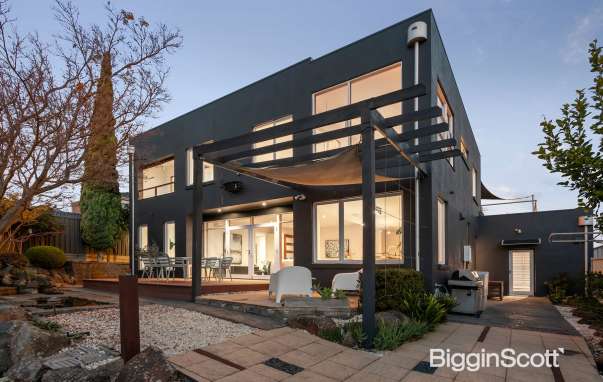 17 Golf Links Court, Doncaster, VIC, Doncaster - Image 1