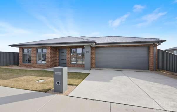 18 Poole Way, Lucas, VIC, Lucas - Image 1