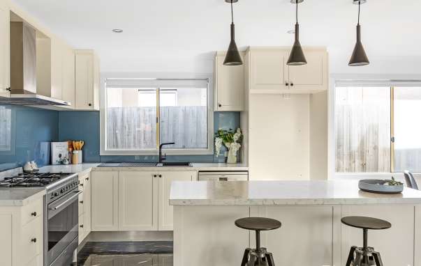 2/37 Laurie Street, Newport, VIC, Newport - Image 1