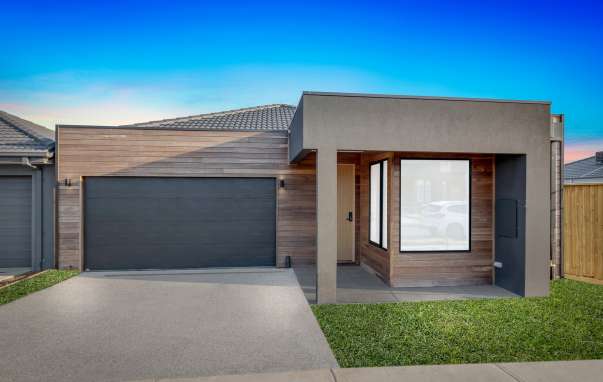 8 Clipstone Crescent, Fraser Rise, VIC, Fraser Rise - Image 1