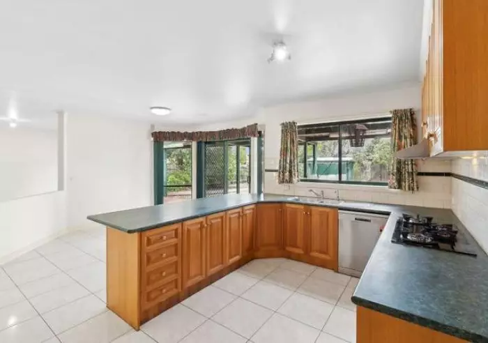 87 Wilmington Avenue, Hoppers Crossing, VIC, Hoppers Crossing - Thumbnail 4