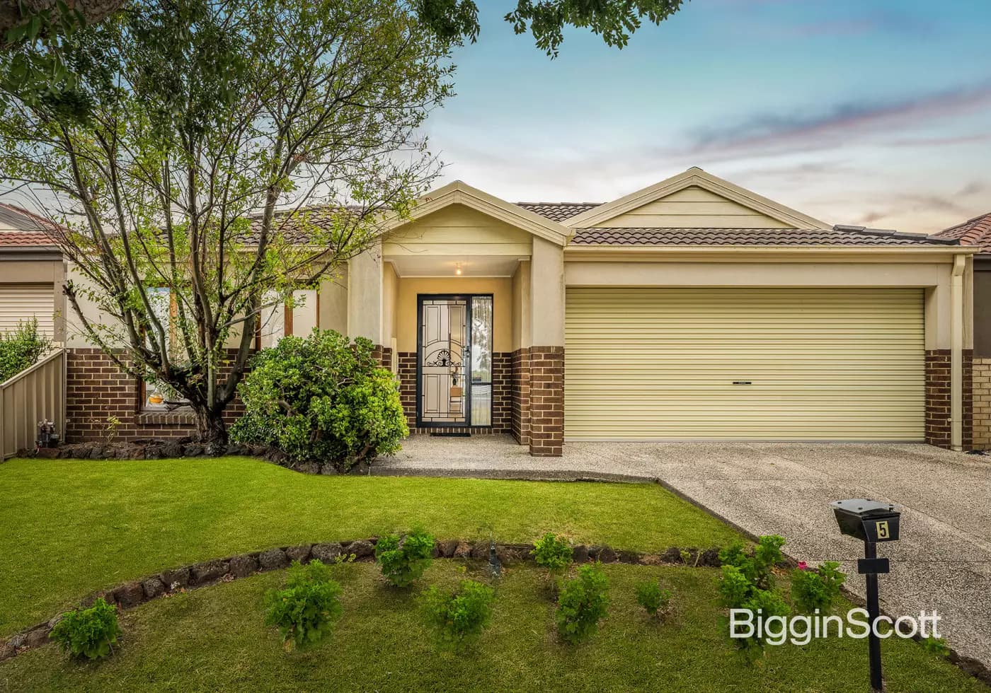 5 Sunbird Avenue, Cranbourne, VIC, Cranbourne - Thumbnail 2