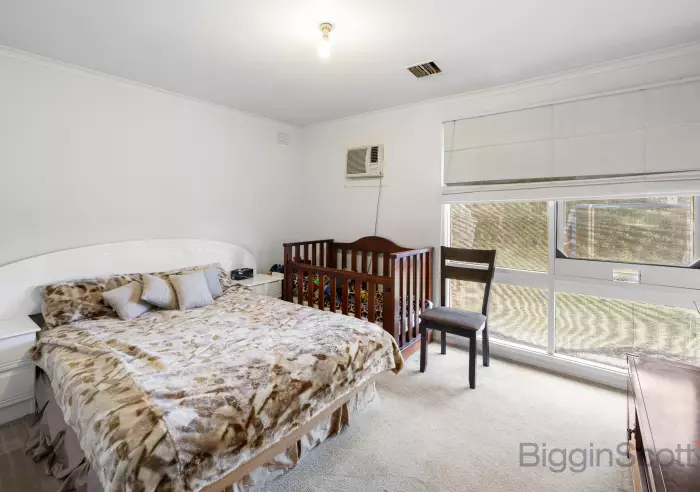 11 Croydon Avenue, Deer Park, VIC, Deer Park - Thumbnail 6
