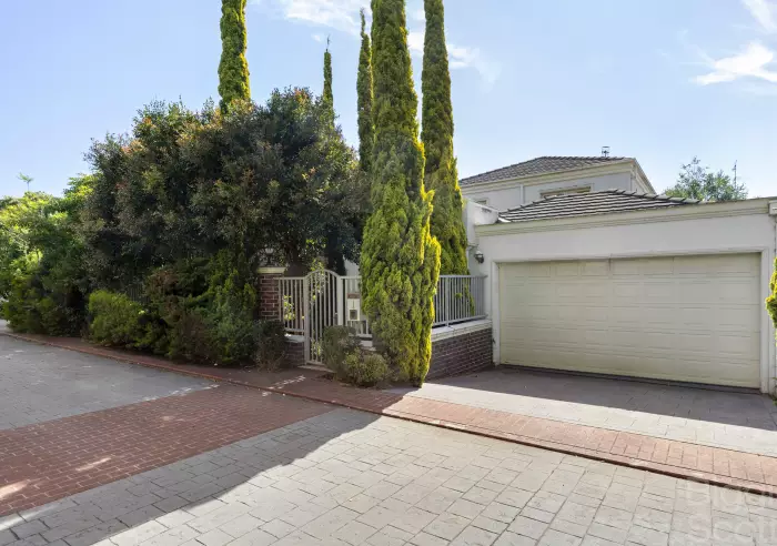 1 Clevedon Court, Kew, VIC, Kew - Thumbnail 3