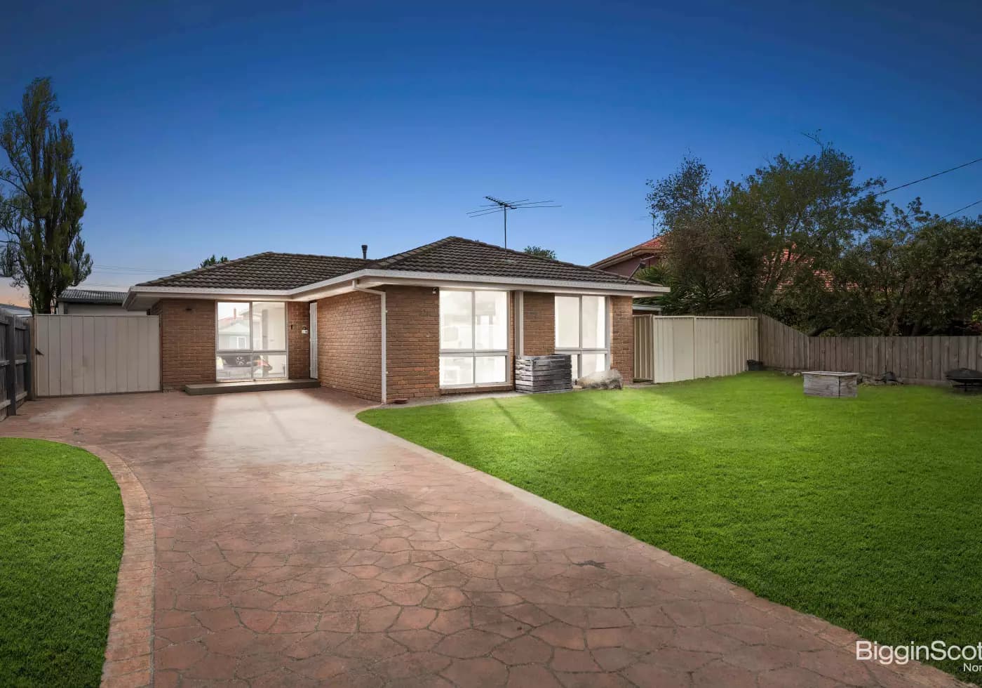3 Penarth Court, Craigieburn, VIC, Craigieburn - Thumbnail 2