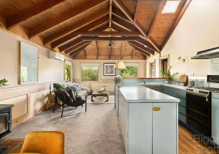 88 Central Springs Road, Daylesford, VIC, Daylesford - Thumbnail 3