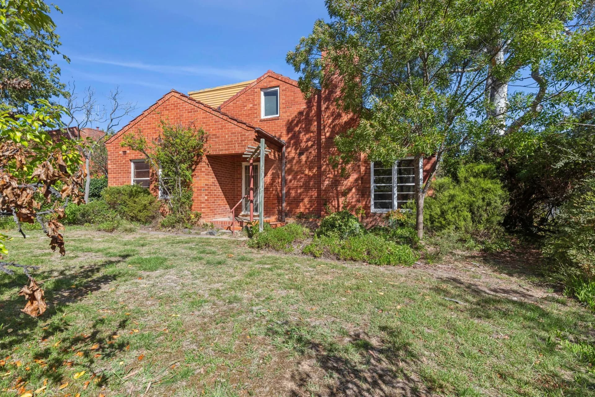 21 Favenc  Circle, Griffith - Image 1