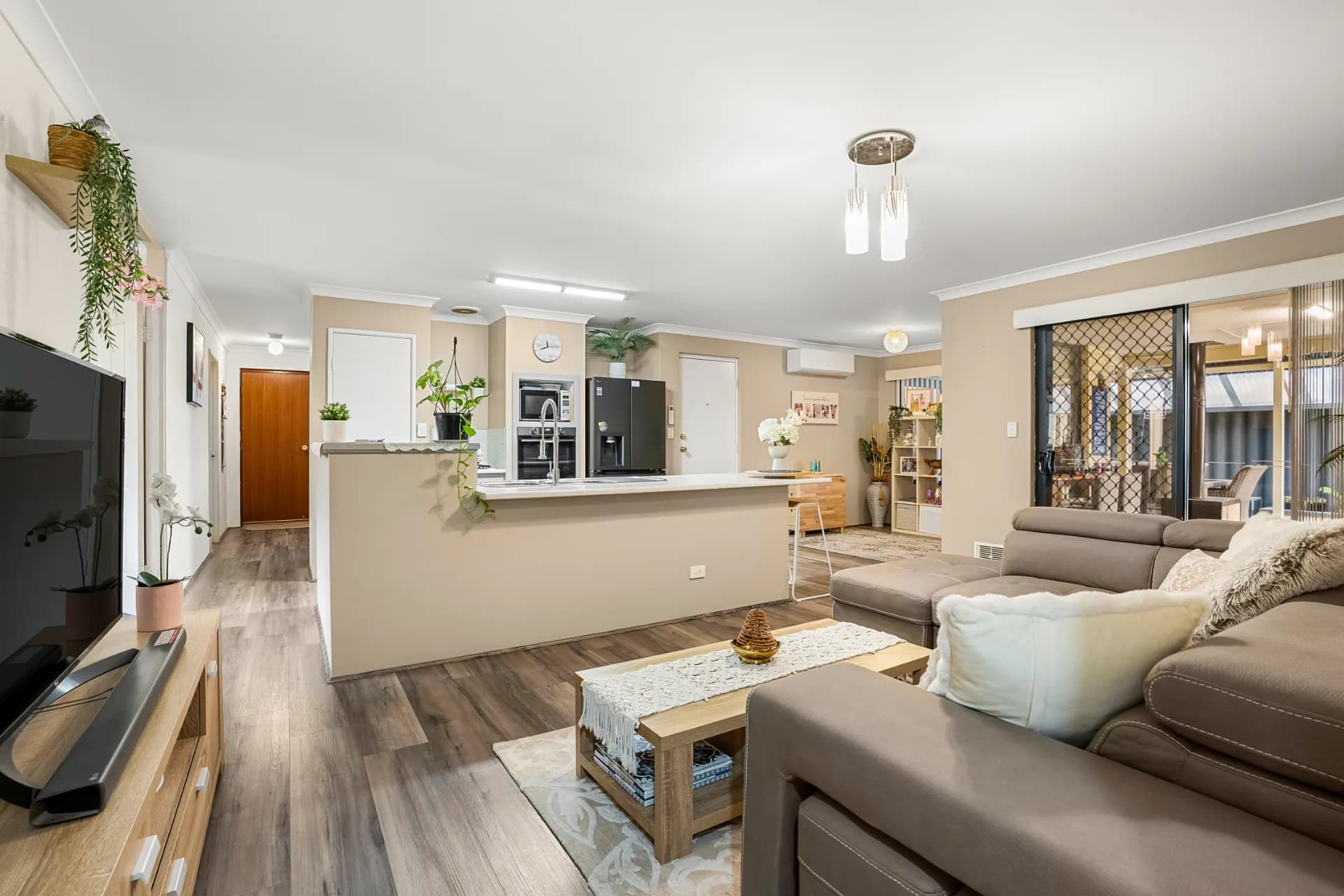 63 Fairview Drive, Waikiki - Thumbnail 4
