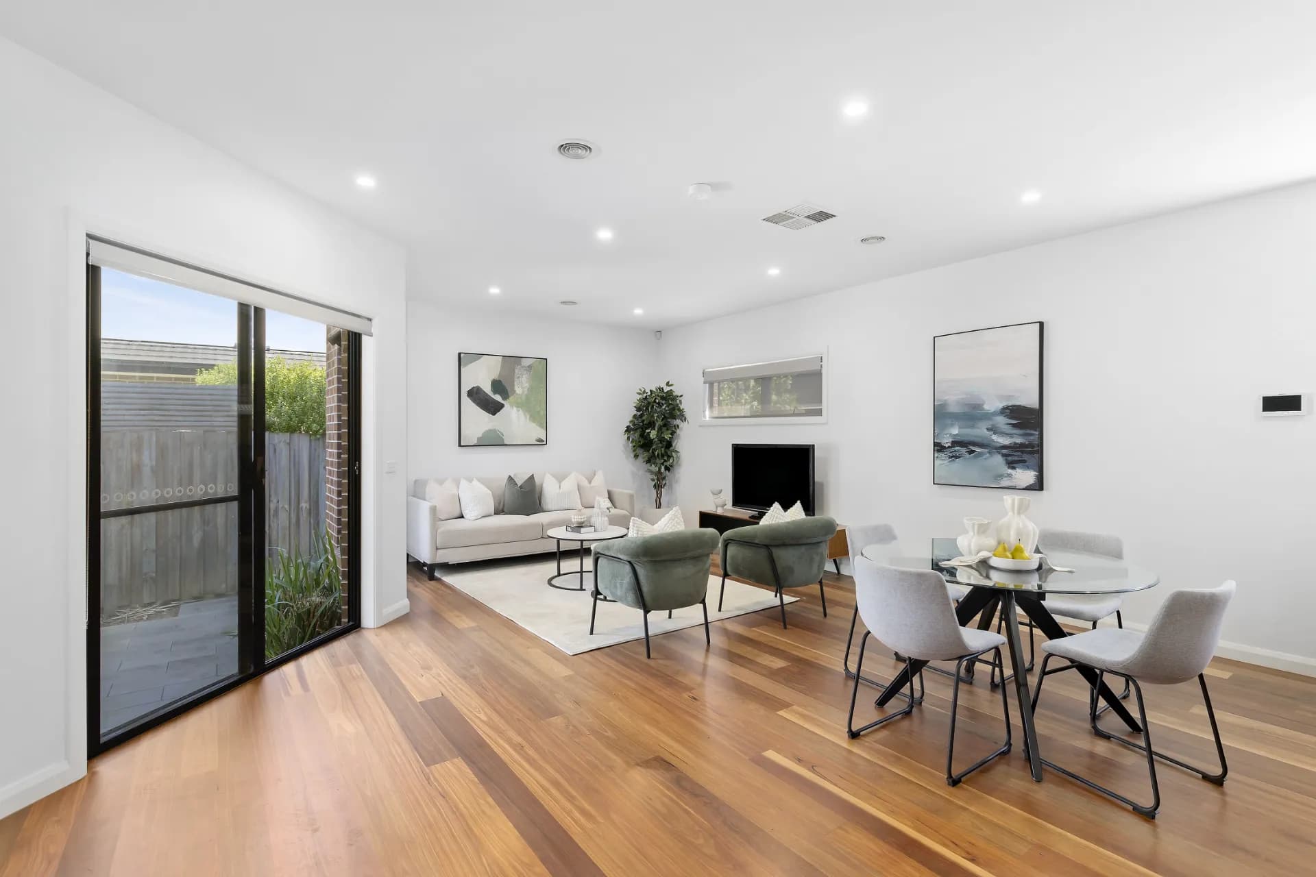 1/31 Plumer  Street, Croydon - Thumbnail 4