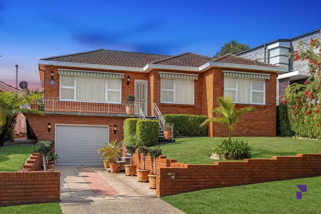4 Suva Crescent, Greenacre - Image 1