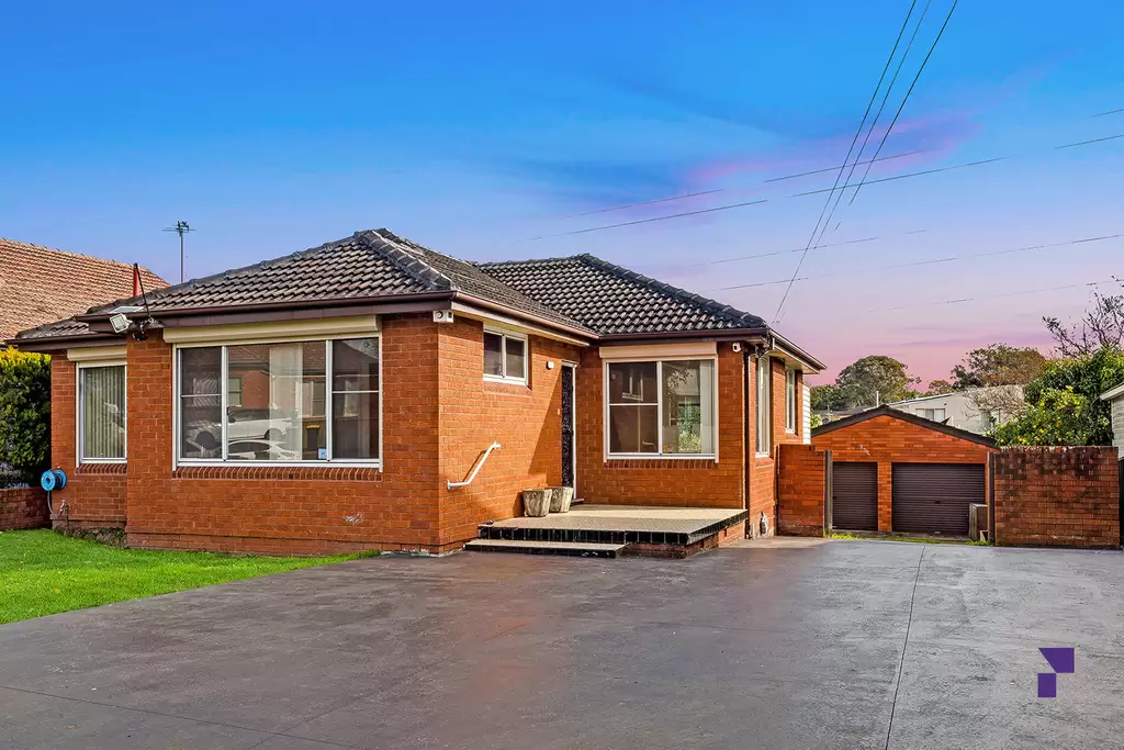 3 Jacqueline Crescent, Greenacre - Image 1