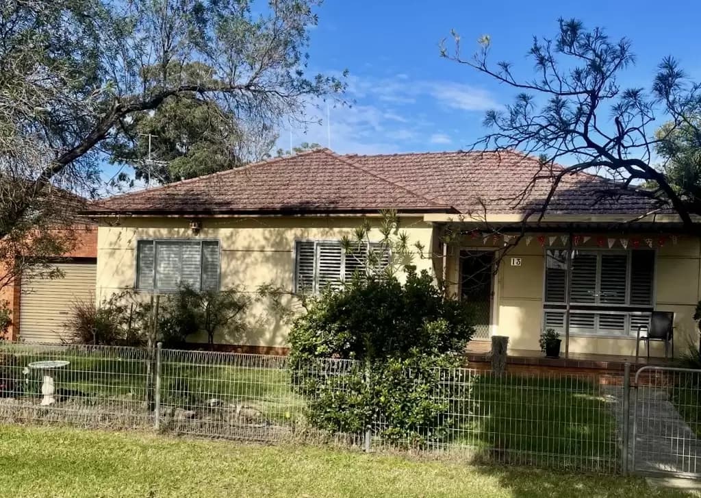 13 Iris Street, Sefton - Image 1