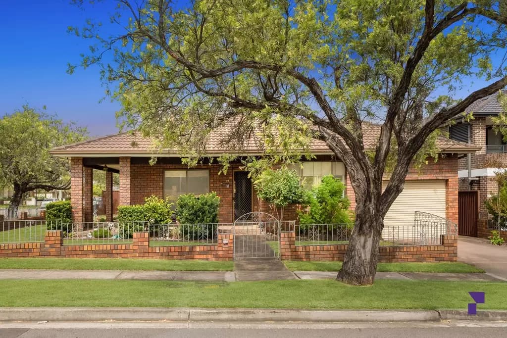 27 Acacia Avenue, Punchbowl - Image 1