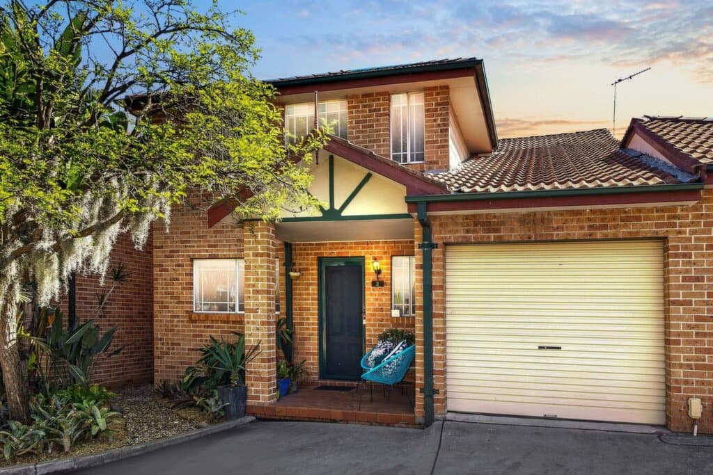 2/224 Old Kent Road, Greenacre - Image 1