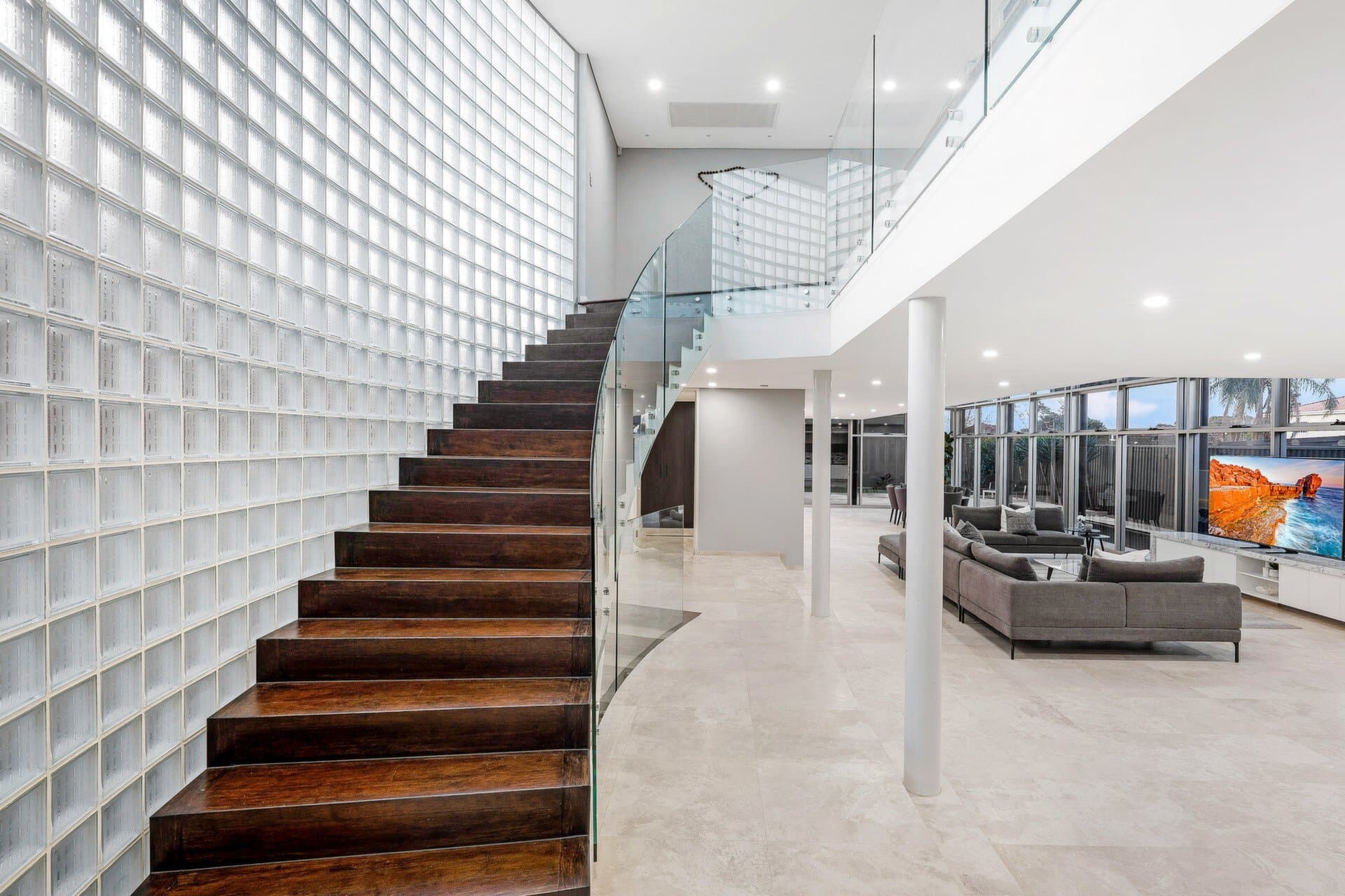 29 Shellcote Road, Greenacre - Thumbnail 3