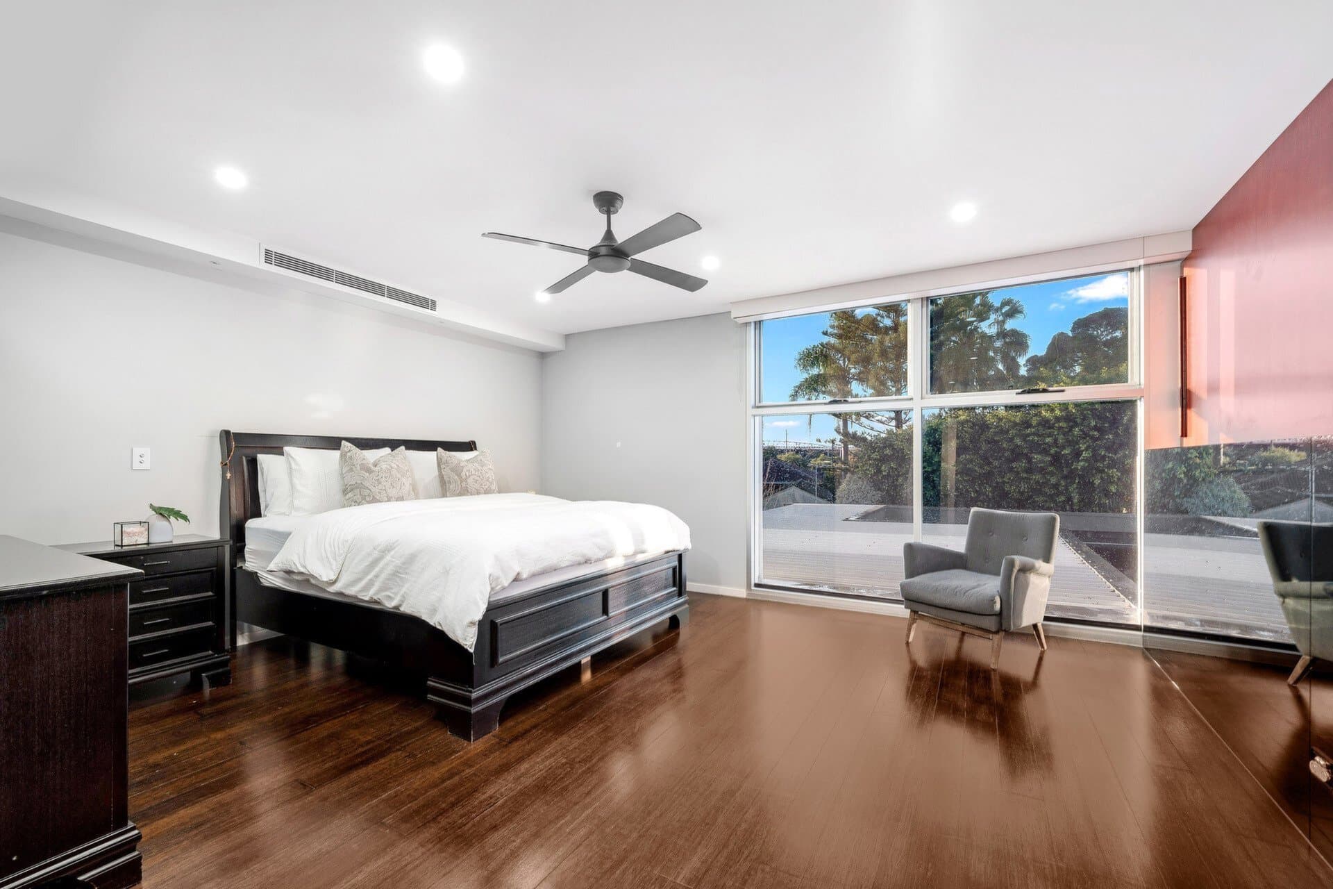 29 Shellcote Road, Greenacre - Thumbnail 5