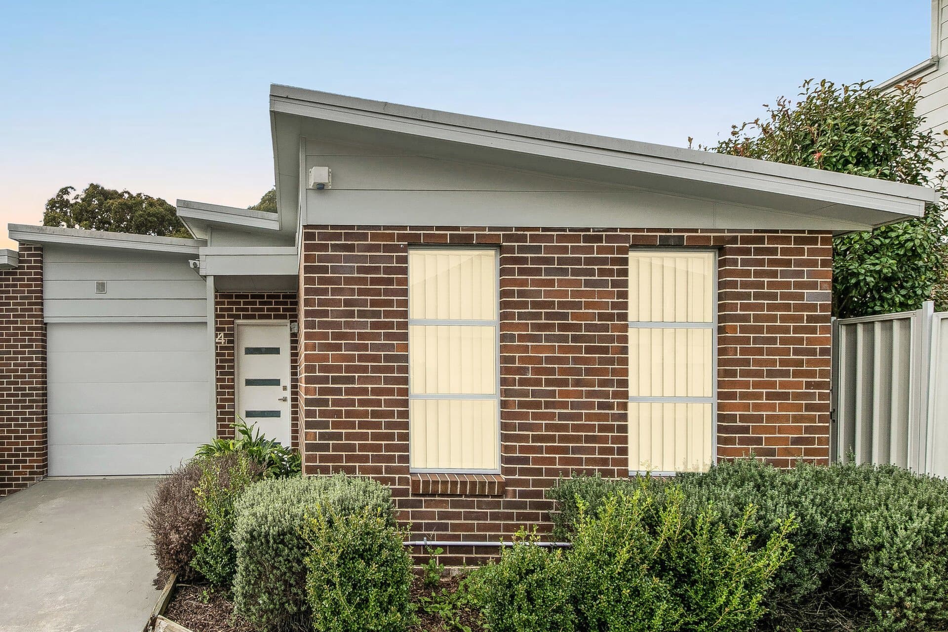 4/12 Ellis Street, Condell Park - Image 1