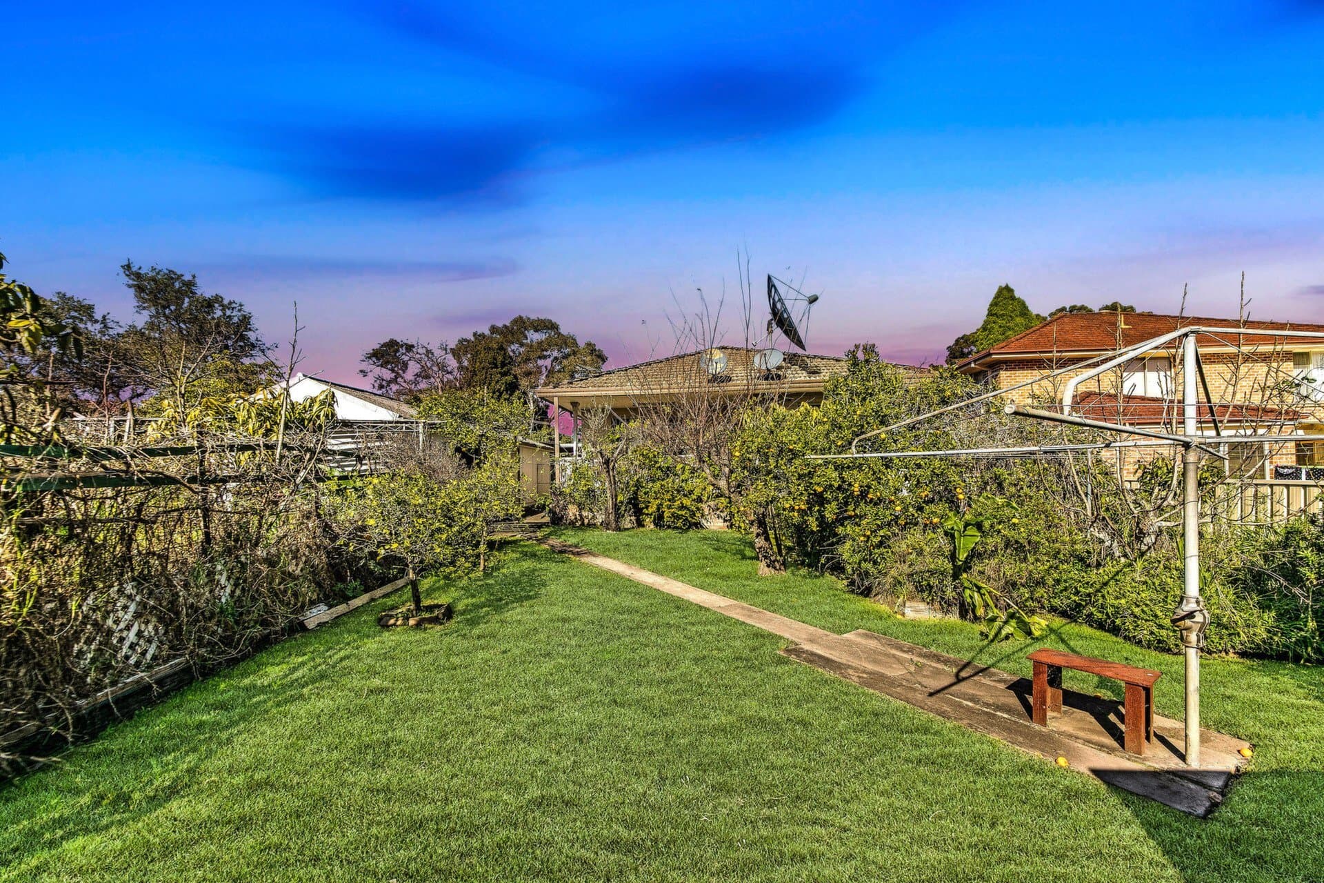1 Chiswick Road, Greenacre - Thumbnail 8