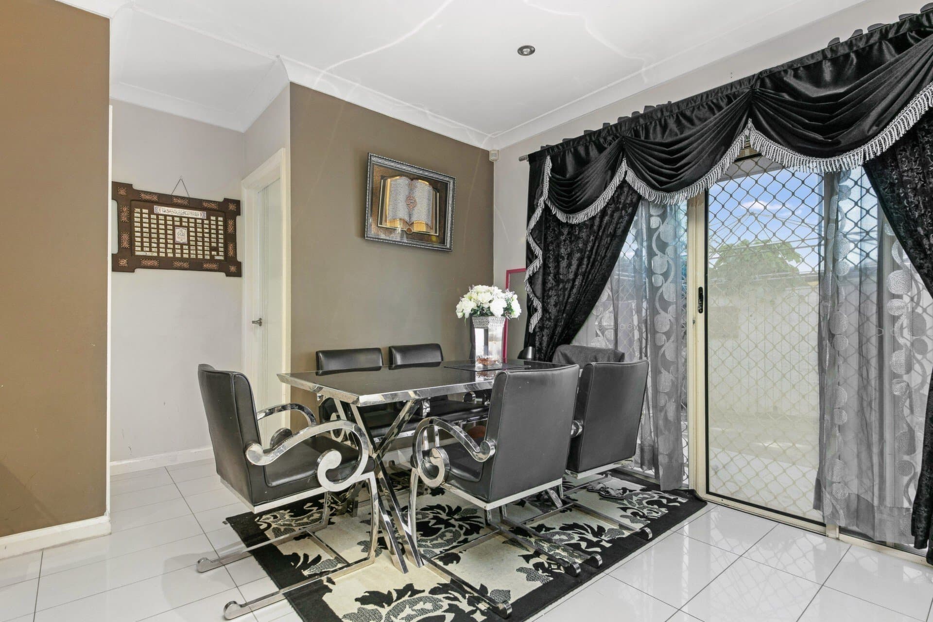 7/9 Chiswick Road, Greenacre - Thumbnail 4