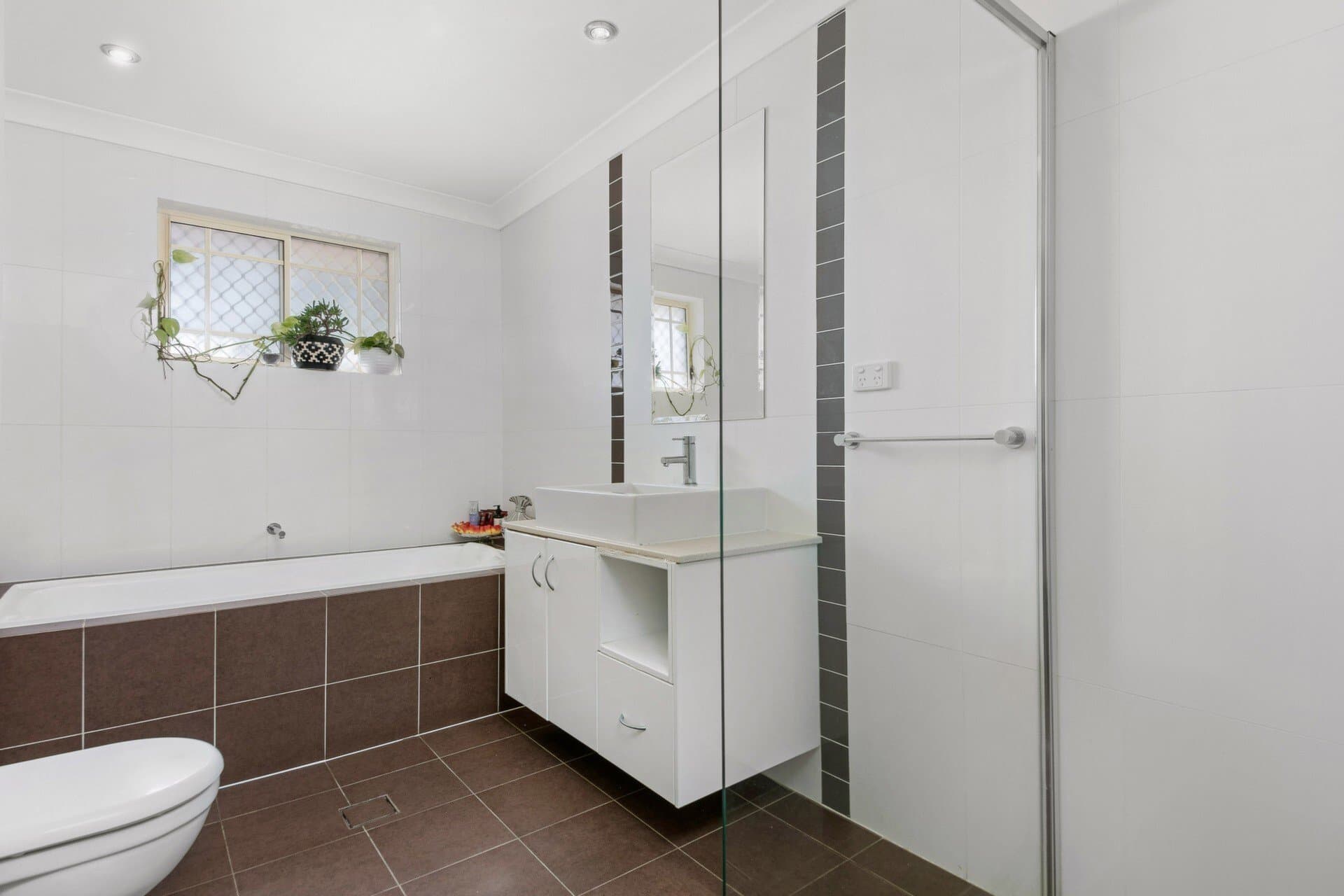 7/9 Chiswick Road, Greenacre - Thumbnail 7