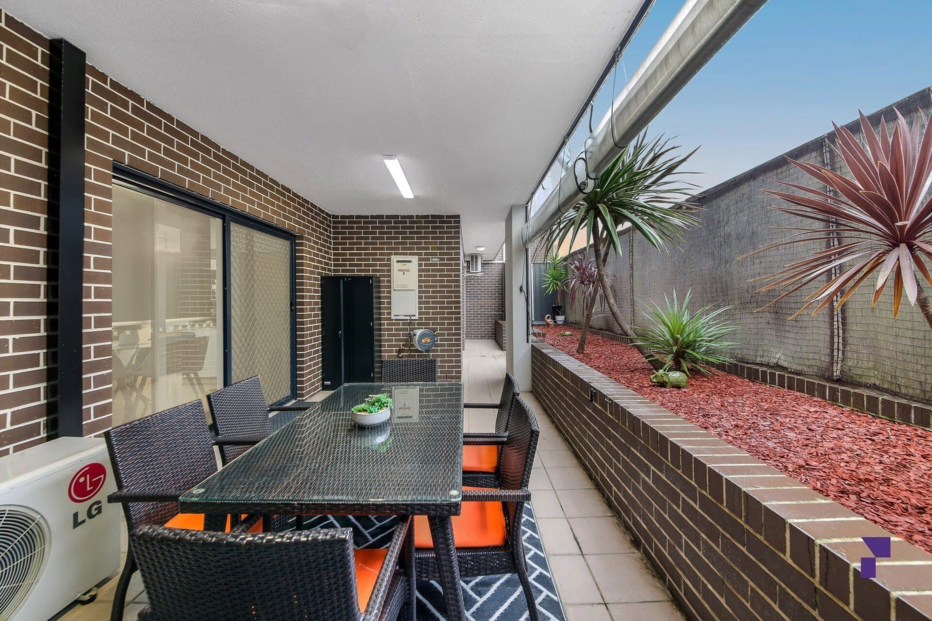 1/16 Boronia Road, Greenacre - Thumbnail 3