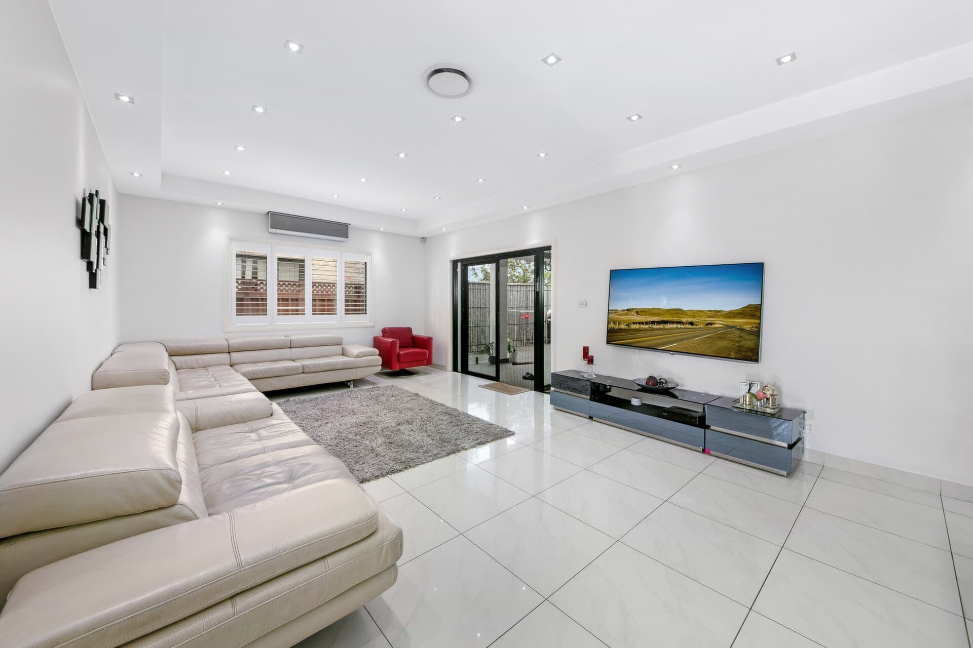 27 Buckland Street, Greenacre - Thumbnail 5