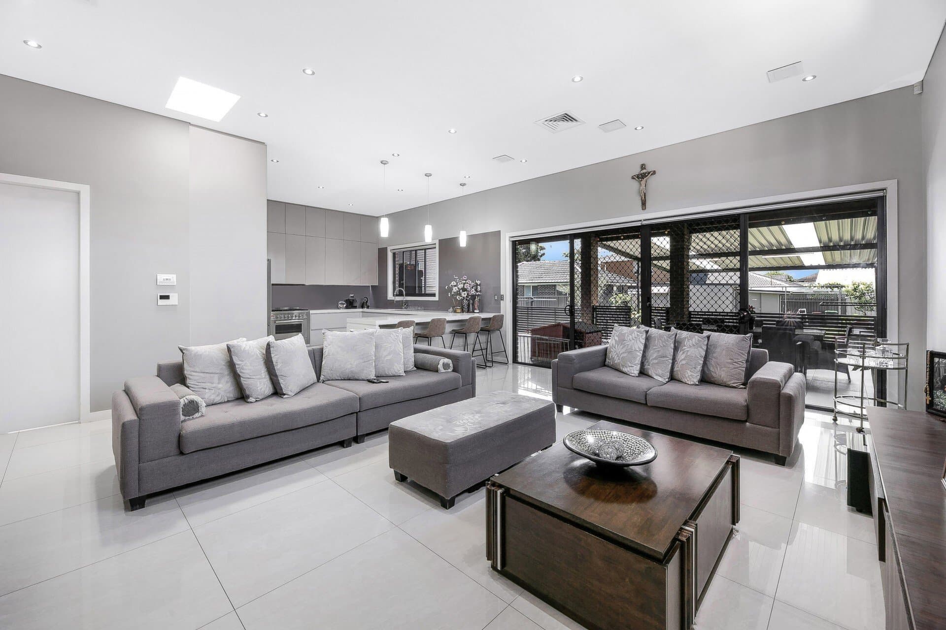 19 Tennyson Road, Greenacre - Thumbnail 3