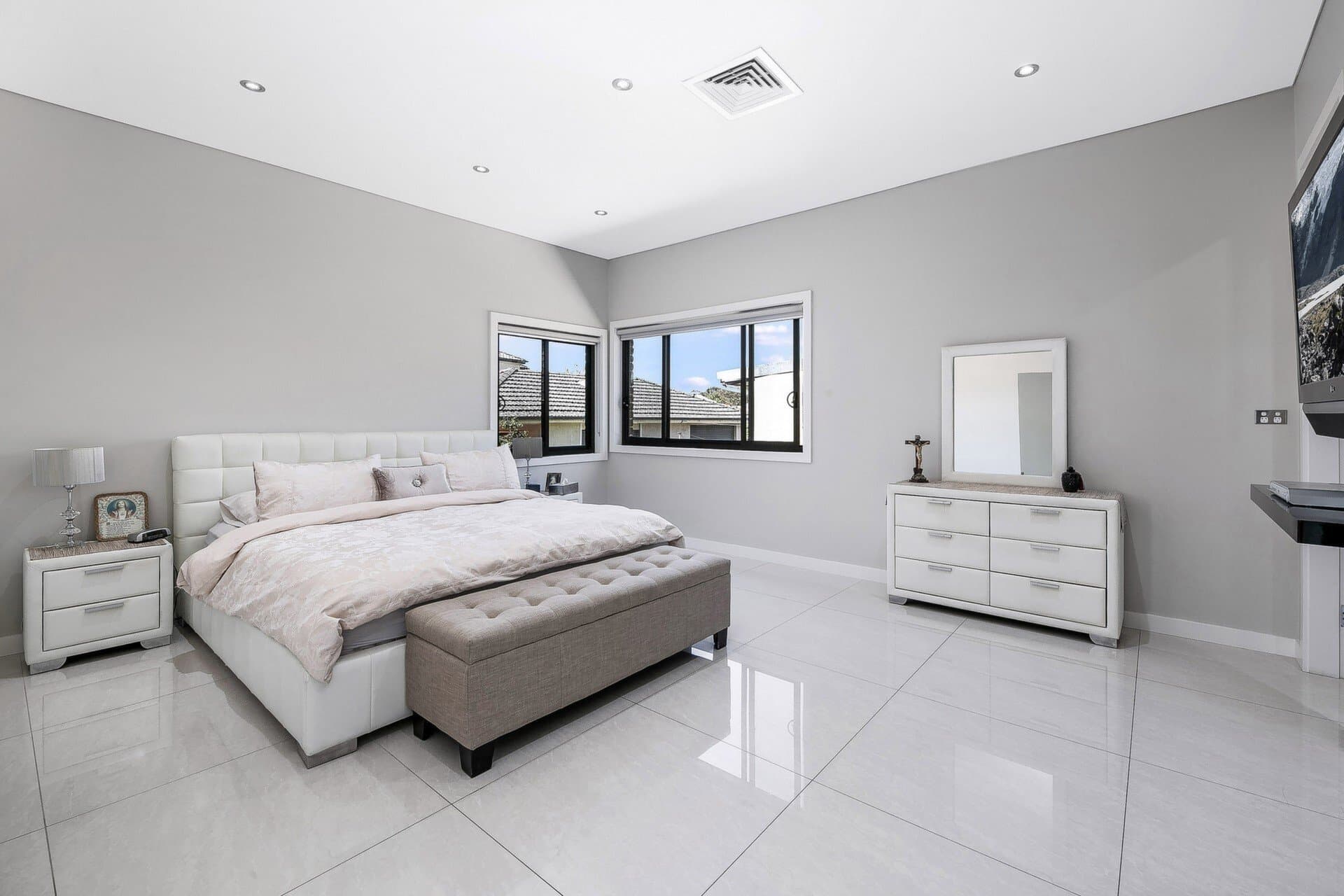 19 Tennyson Road, Greenacre - Thumbnail 5
