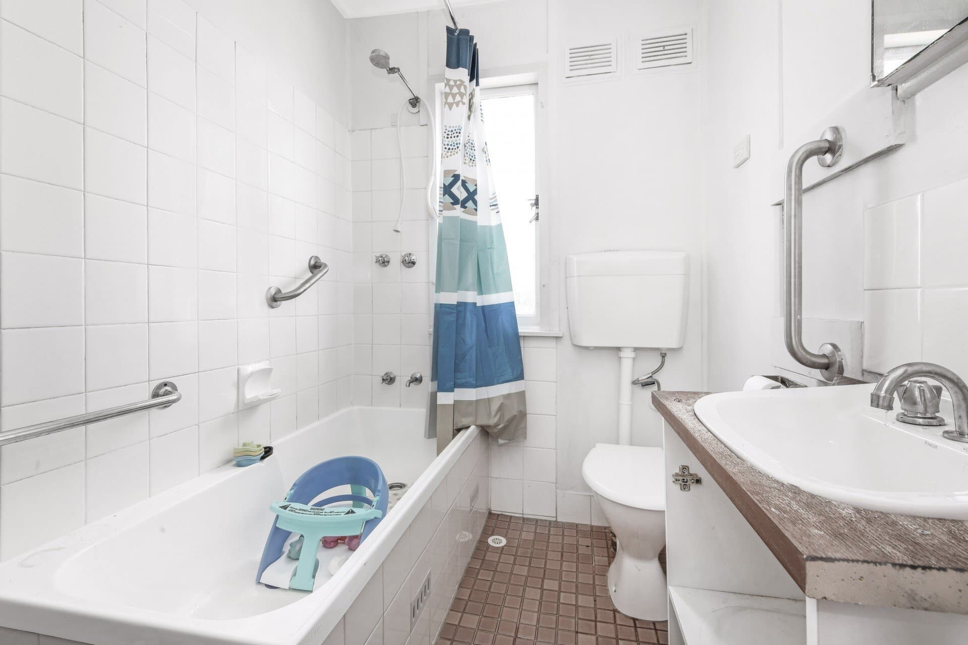 20 Galloway Street, Busby - Thumbnail 6