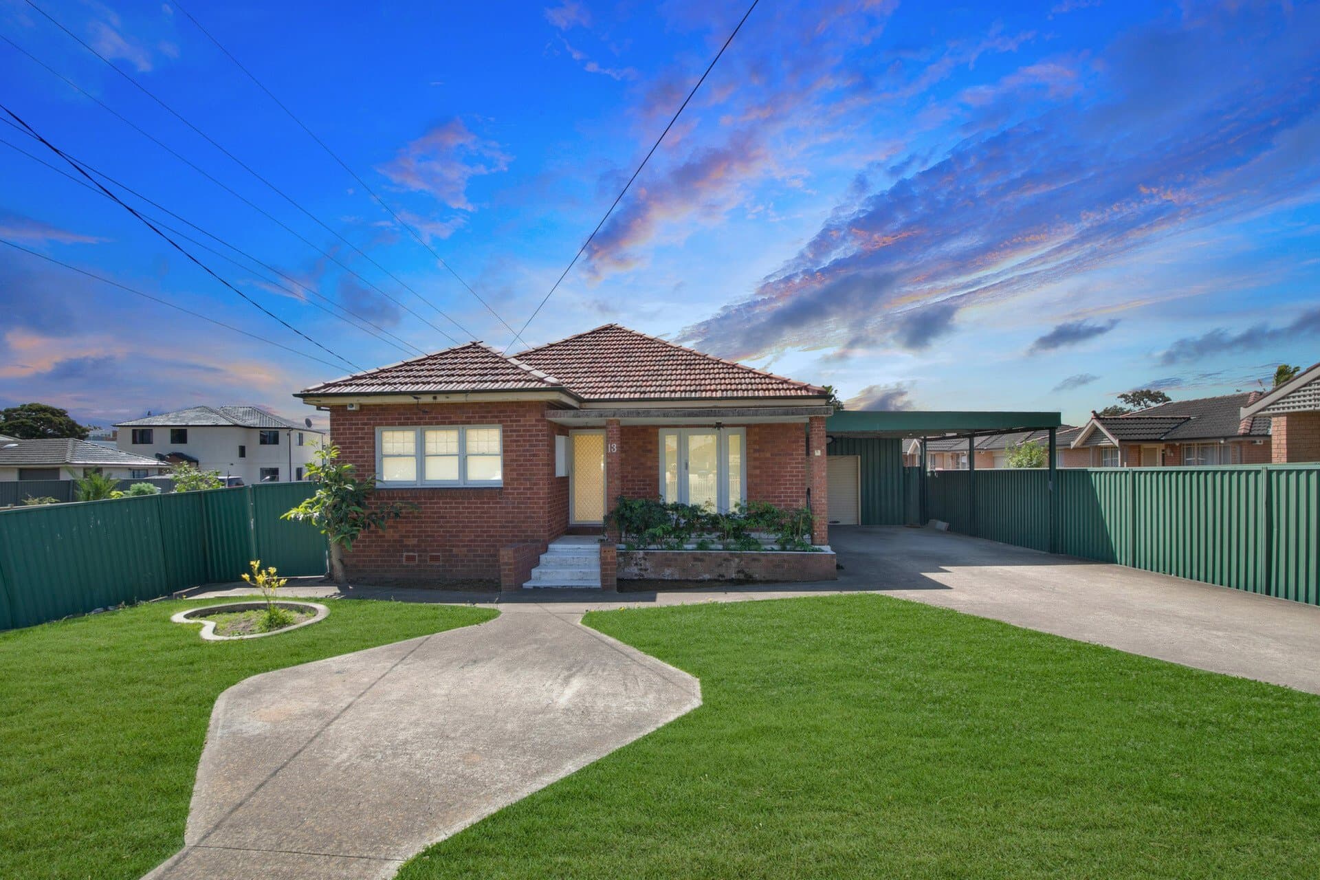13 & 13a Tennyson Road, Greenacre - Thumbnail 2