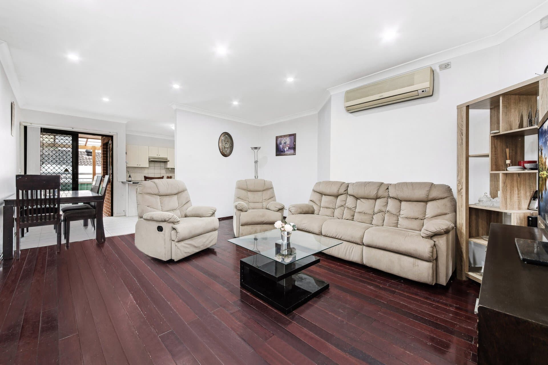 3/4 Old Kent Road, Greenacre - Thumbnail 2