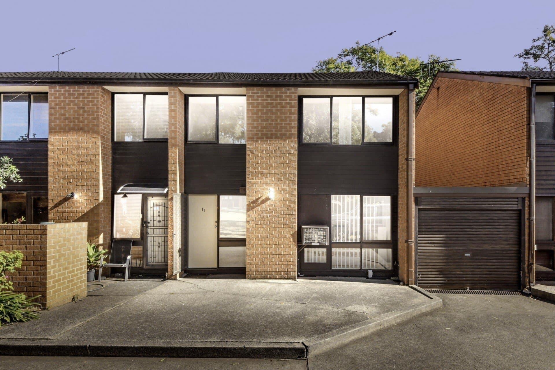 11/8A Chiswick Road, Greenacre - Image 1